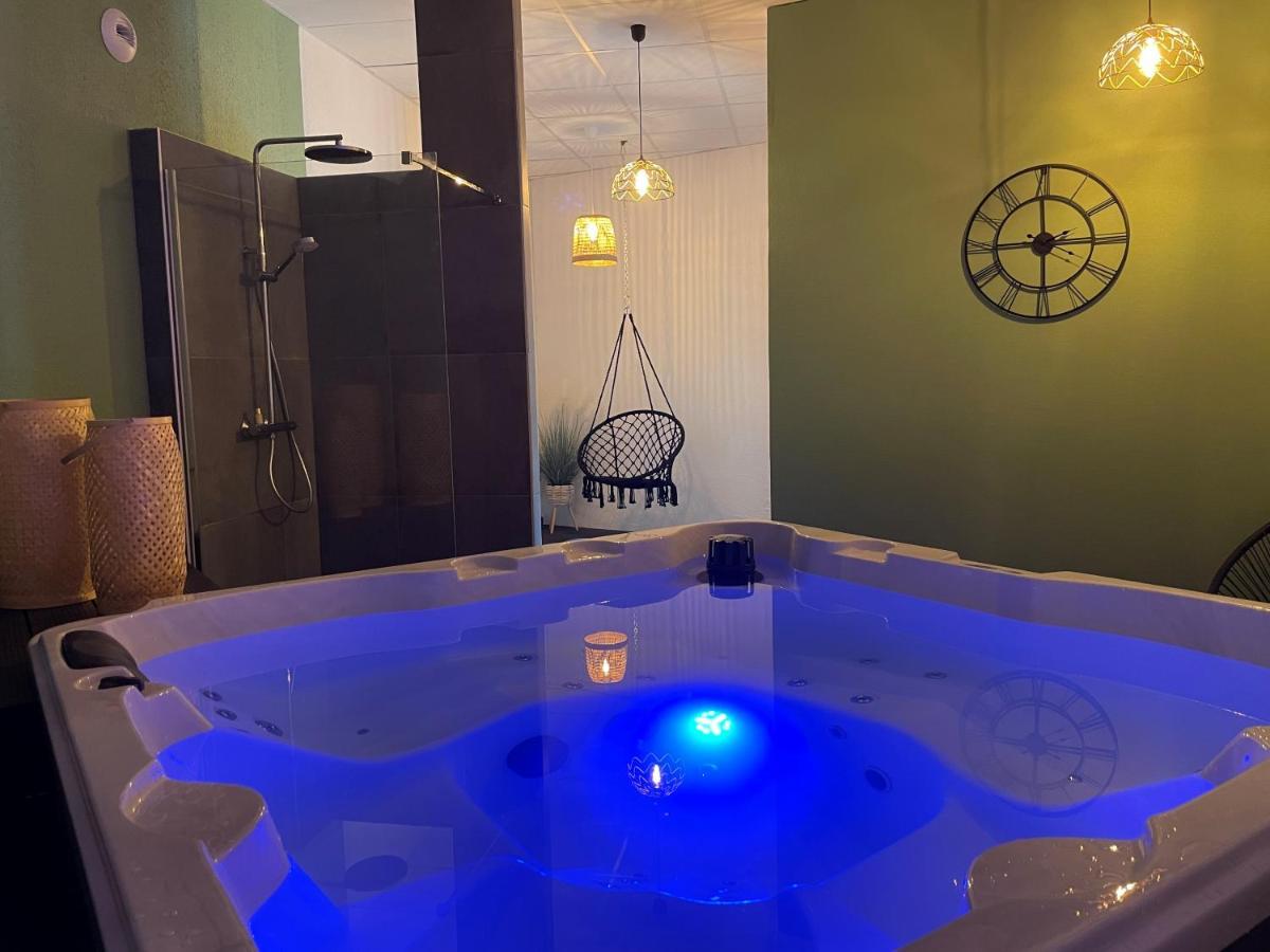 Logis Hotel Volcan Sancy Nebouzat Ngoại thất bức ảnh